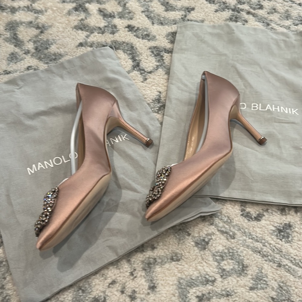 Manolo Blahnik Satin Hangisi Pumps Blush 70mm 38.5 - Picture 8 of 9